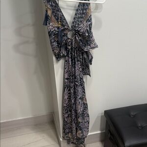 Floral Patterned Dress with Cutout